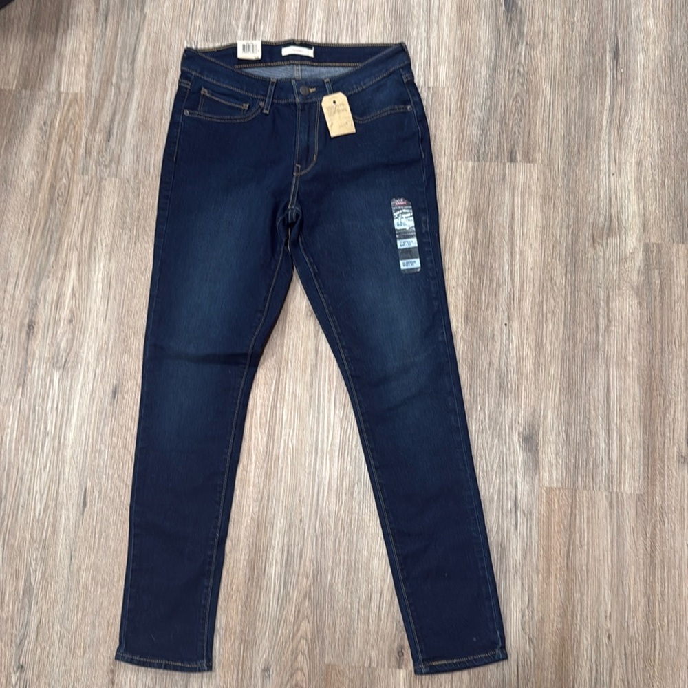 Levi’s 711 Skinny - size 10